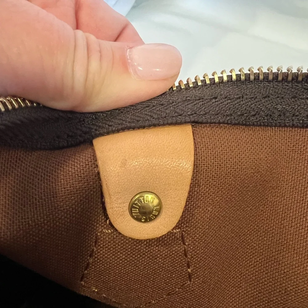 Authentic Louis Vuitton Speedy 25cm Handbag - Picture 9 of 12